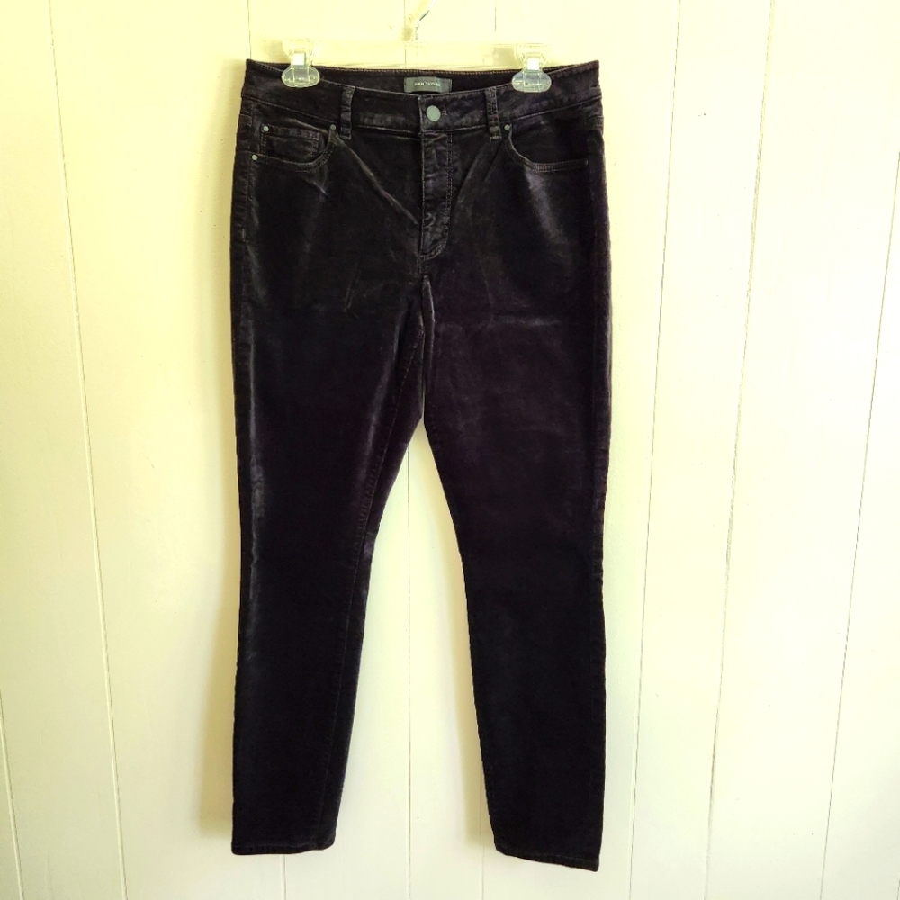 3/$15 Ann Taylor curvy fit skinny velvet velour  pants ankle crop length black 8